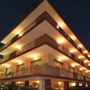 Hotel Jolanda ***